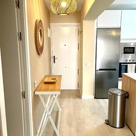 Apartment Piso Centrico En Calle Luis Vives 1,