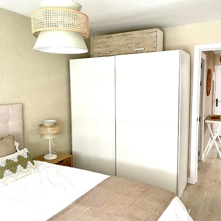 Apartment Piso Centrico En Calle Luis Vives 1, *