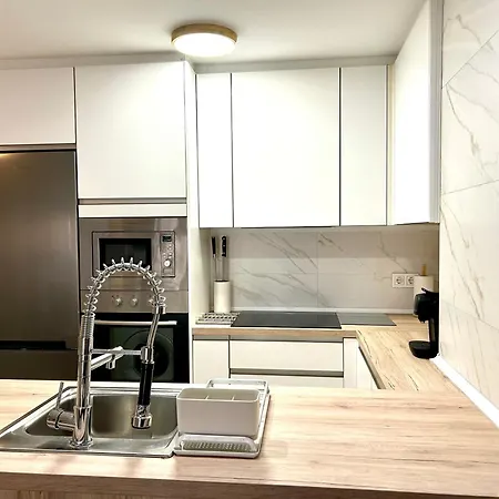 Piso Centrico En Calle Luis Vives 1, Apartment
